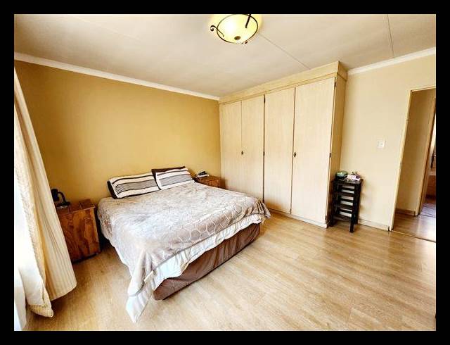 2 BEDROOM CLUSTER FOR SALE IN BONAERO PARK